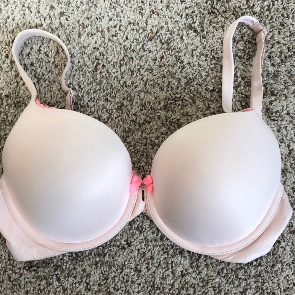 Victoria’s Secret Body by Victoria bra
